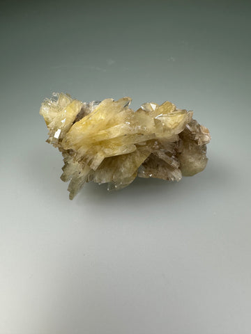 BARITE ON FLUORITE, Sub-Rosiclare Level, Miller’s Ridge Pod, Annabel Lee Mine, Ozark-Mahoning Company, Harris Creek Subdistrict, Mined ca. 1986-1989, ex. Ryan Smith Collection, Miniature 3 3.5 x 6.5 cm, $300. Online July 8.