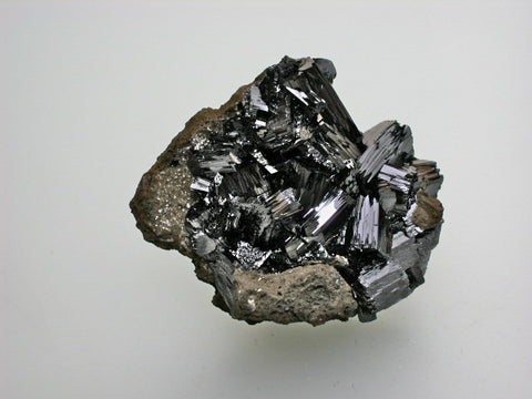 Manganite, Caland Mine, Atikokan, Ontario, Canada 1.7 x 4.5 x 5.5 cm $450. Online 9/06. SOLD.