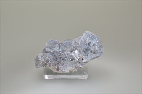 Fluorite, Lee Yanlt, Hunan Province, China, Ralph Campbell Collection, Miniature 4.0 x 5.0 x 8.0 cm, $65. Online 10/4.