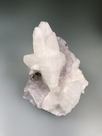 Calcite on Fluorite, Knight Mine, Ozark-Mahoning Company, Rosiclare District, Southern Illinois, Mined c. mid-1970’s, ex. Roy Smith Collection, Miniature, 3.5 x 5.0 x 8.0 cm, $200. Online Nov. 21.
