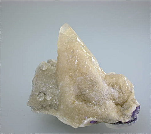 Calcite on Fluorite, attr: Spivey Mine, Minerva Oil Company, Hardin County Southern Illinois, Mined c.early 1970s, Bynum Collection, Small Cabinet 4.0 x 4.0 x 6.0 cm, $65.  Online 8/20 SOLD
