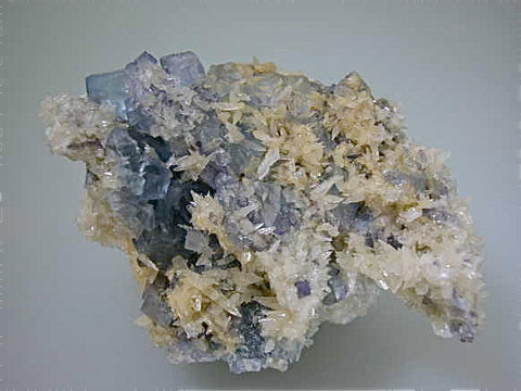 Calcite and Fluorite, attr: Bethel Level Green Tracts, Ozark-Mahoning Company, Cave-in-Rock District Southern Illinois, Mined c. 1960s, Bynum Collection, Small Cabinet 6.0 x 7.0 x 10.0 cm, $125. SOLD.